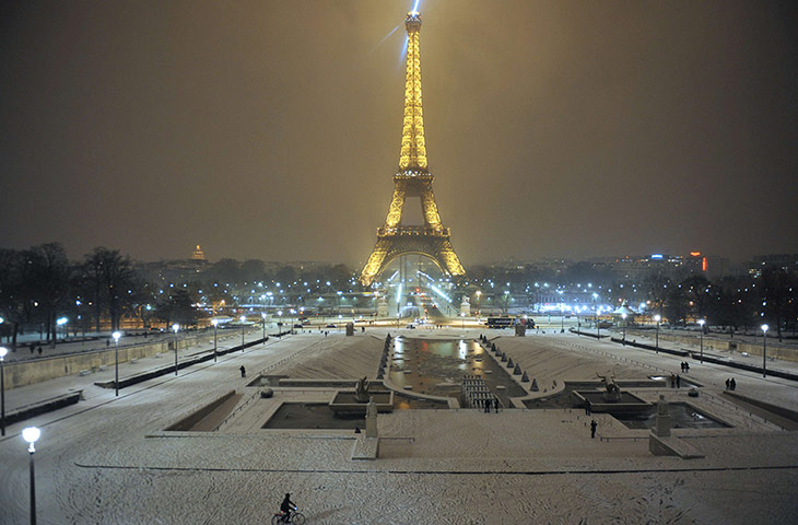Paris-in-Winter-Photo-by-Mehdi-Fedouach