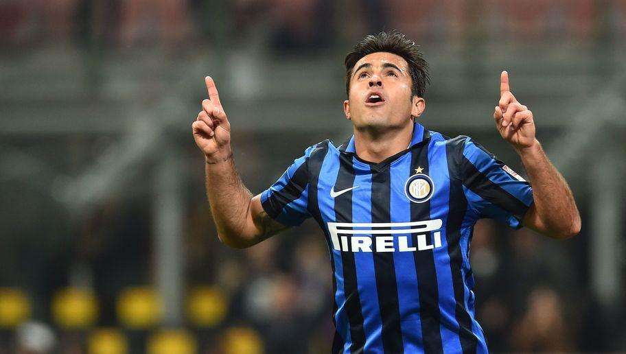 Inter Milan's forward from Brazil Eder celebrates after scoring a goal during the Italian Serie A football match Inter Milan vs Udinese at the "San Siro" Stadium in Milan on April 23, 2016. / AFP / GIUSEPPE CACACE (Photo credit should read GIUSEPPE CACACE/AFP/Getty Images)