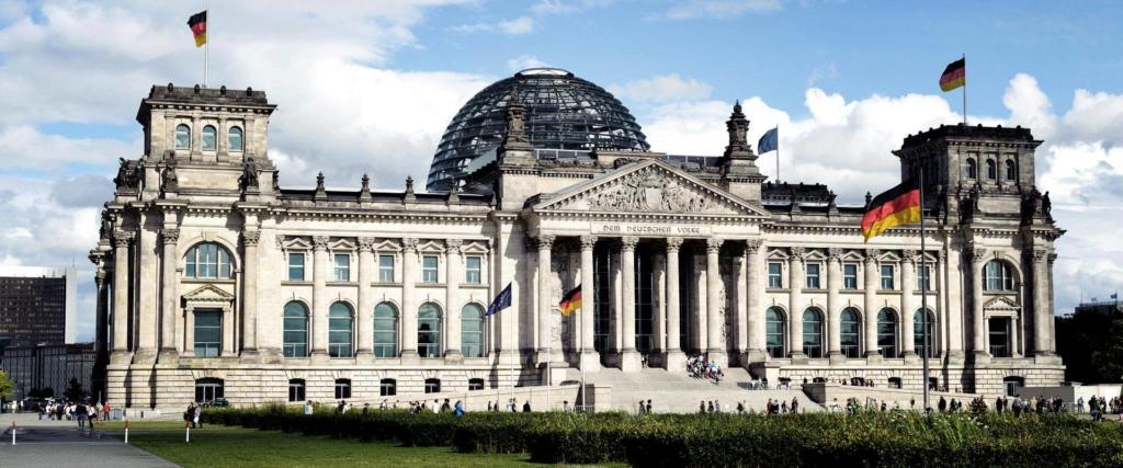 tour-places-to-see-reichstag-1[1]