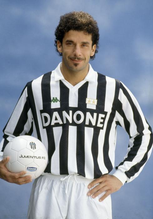 Sport, Football, pic: circa 1992, Gianluca Vialli, Juventus, Gianluca Vialli won 59 Italy international caps between 1985-1993  (Photo by Bob Thomas/Getty Images)