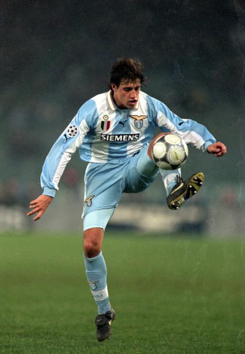 5 Dec 2000:  Hernan Crespo of Lazio brings the ball under control during the UEFA Champions League Group D match against Leeds United played at the Stadio Olympico, in Rome, Italy. Leeds United won the match 1-0.  Mandatory Credit: Clive Mason /Allsport