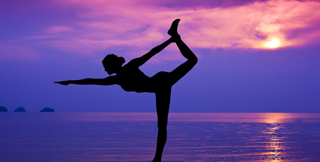 Како јогата влијае на телото и умот?
