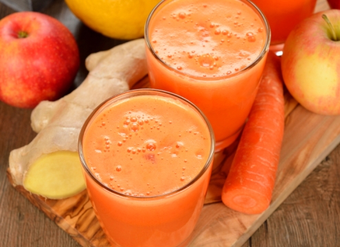 Fresh apple and carrot juice