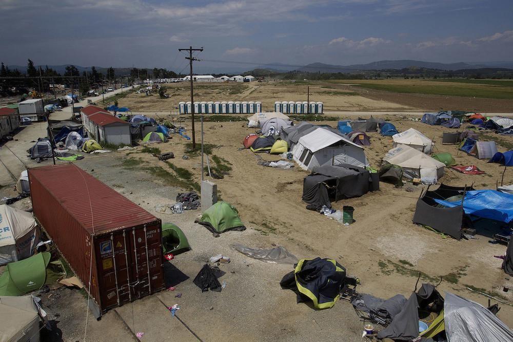 idomeni-refugee-camp-evacuated-photos-876-body-image-1464353251-size_1000