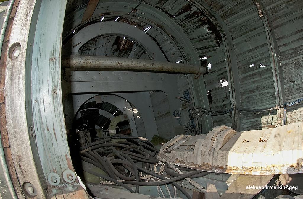 inside-abandoned-shuttle[1]