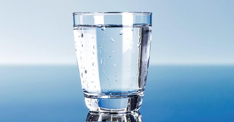 Бирократијата околу чаша вода