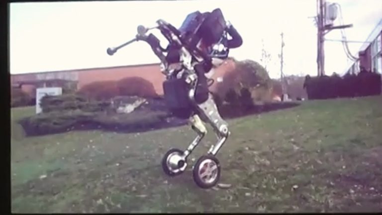 ВИДЕО: Новиот робот на Boston Dynamics, овојпат со тркала