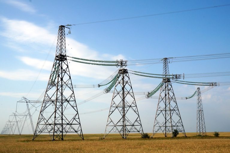 Тарифите на електричната енергија во Италија покачени за 136 отсто