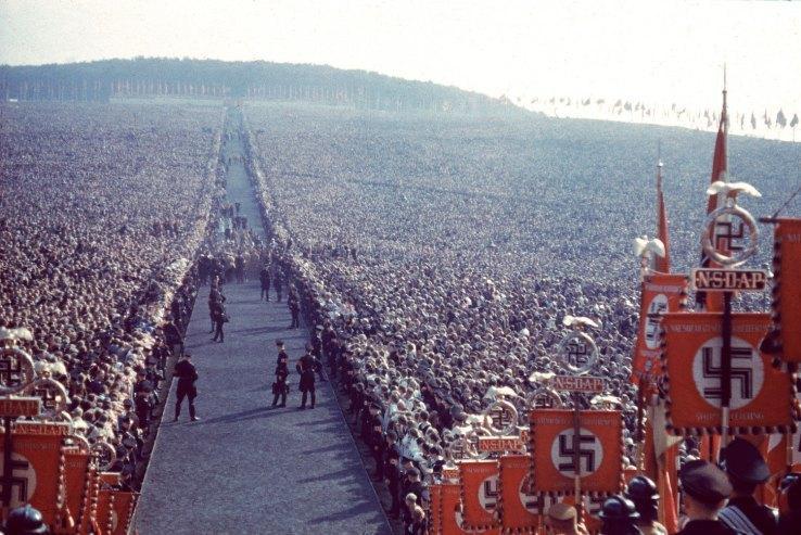 Фотки во боја од Нацистичка Германија кои оставаат без здив