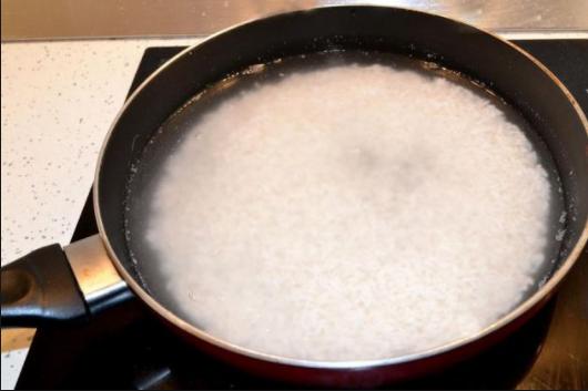 Кинеска медицина: Водата во која што се вари ориз, не треба да се фрла