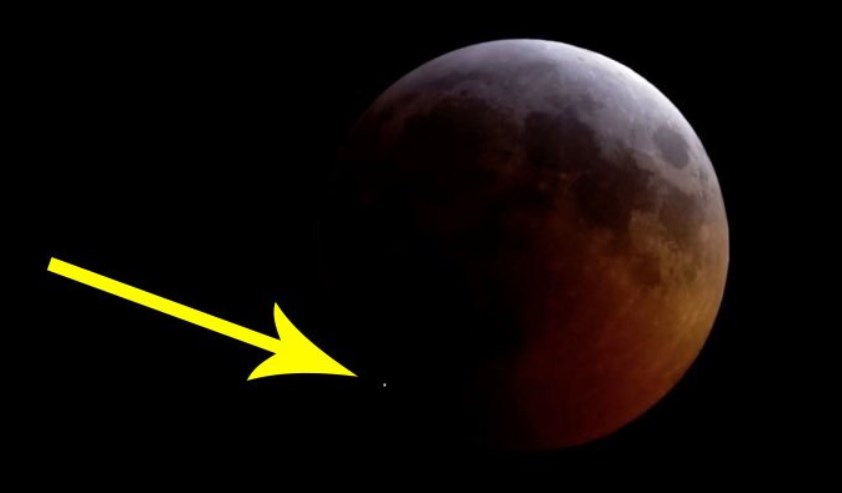 За првпат: Снимен удар од метеороид за време на помрачувањето на Месечината (ВИДЕО)