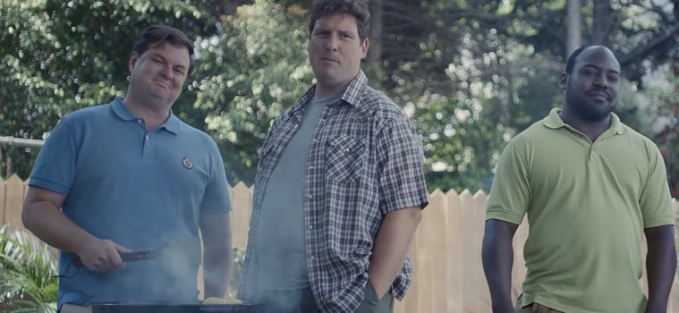 Рекламата на Gillette ги налути мажите, повикуваат на бојкот (ВИДЕО)
