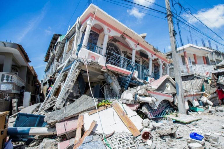Во земјотресот на Хаити загинаа најмалку 1.297 лица, ОН обезбеди финансиска помош