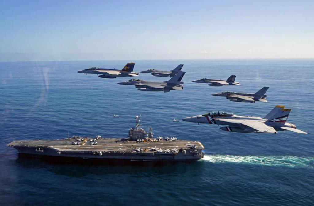 Авион на американската морнарица прелета над Тајванскиот теснец, ден по разговорите меѓу шефовите на одбраната на САД и Кина