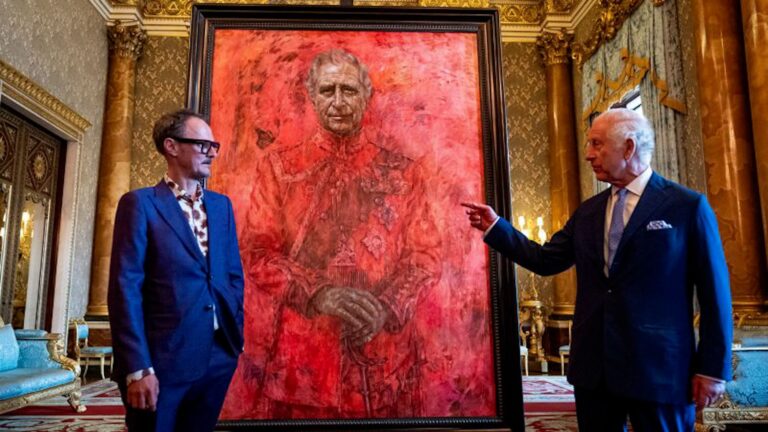 Причината за црвениот портрет на кралот Чарлс Трети