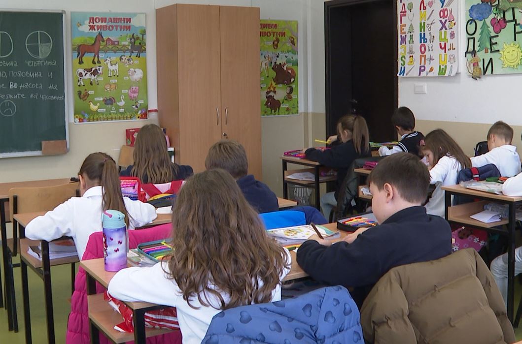 (Видео) Десетици милиони евра пари на родителите нетранспарентно трошат училиштата