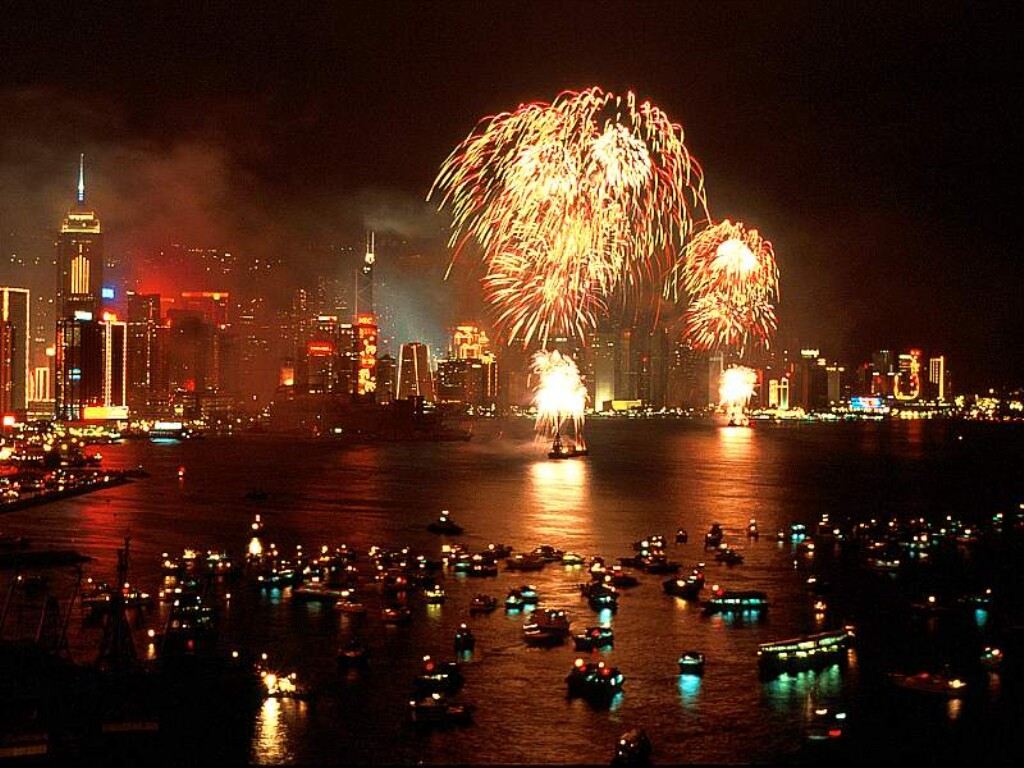 new-year-fireworks-hk