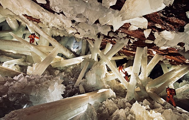 crystal-cave-Carsten_Peter__Speleoresearch_and_films_