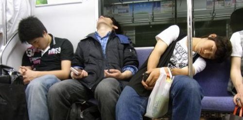 Најмалку се спие во Токиo, Њујорк и Париз